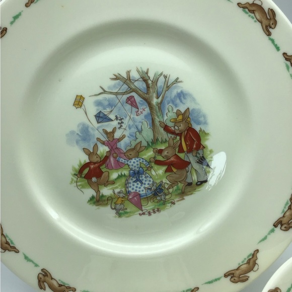 Vintage Bunnykins set, childrens china dishes - Picture 4 of 6